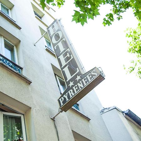 Hotel Des Pyrenees - Entre Bastille Et Nation Paris Exterior photo